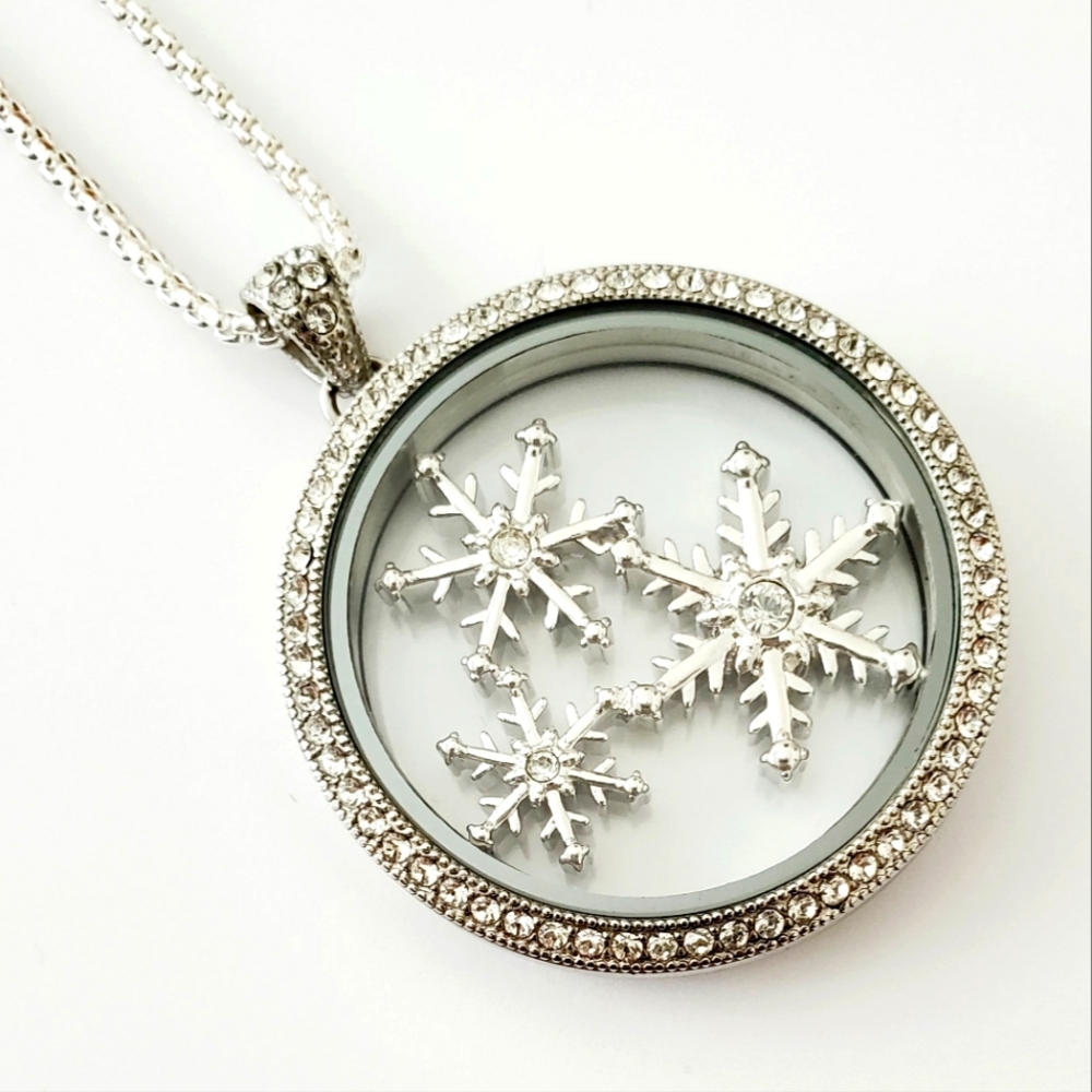 Origami Owl Legacy Locket Set w/ Crystal Snowflake Plate